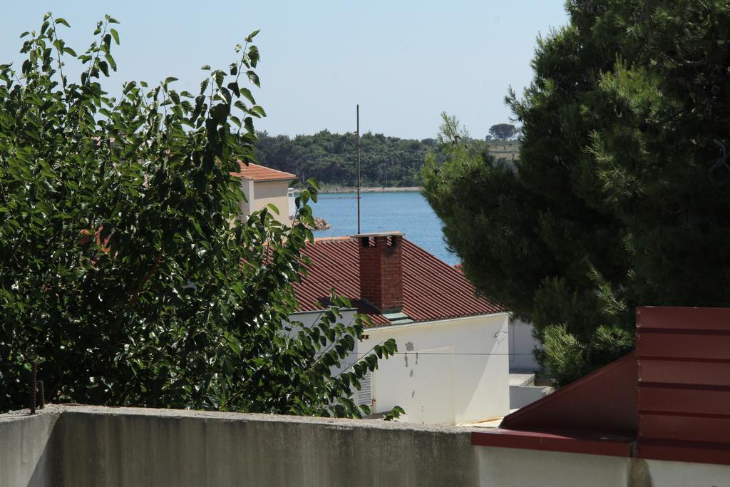 Novalja Guesthouse Economy Rooms Экстерьер фото