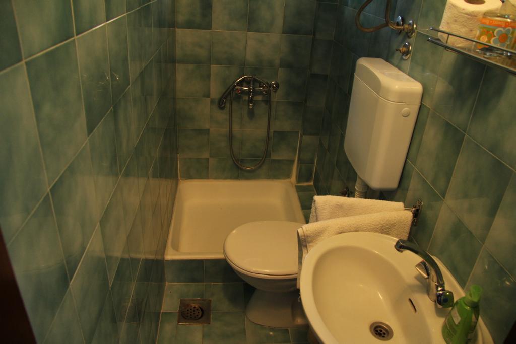 Novalja Guesthouse Economy Rooms Экстерьер фото
