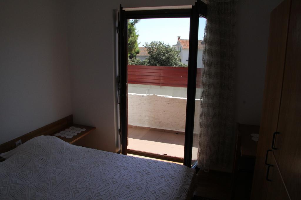 Novalja Guesthouse Economy Rooms Экстерьер фото