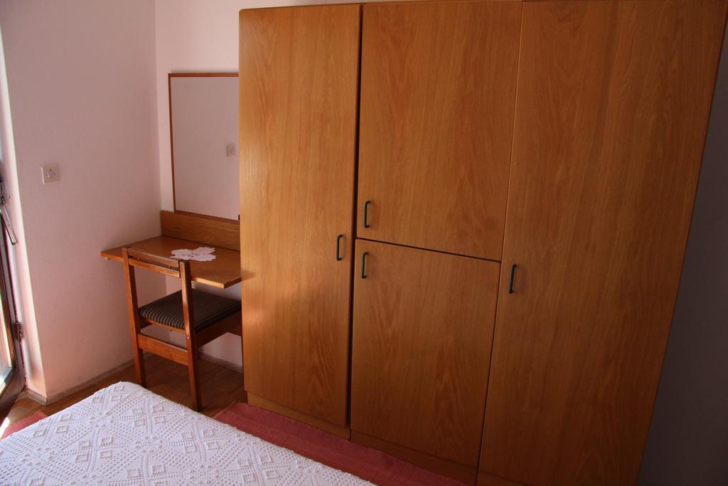 Novalja Guesthouse Economy Rooms Экстерьер фото