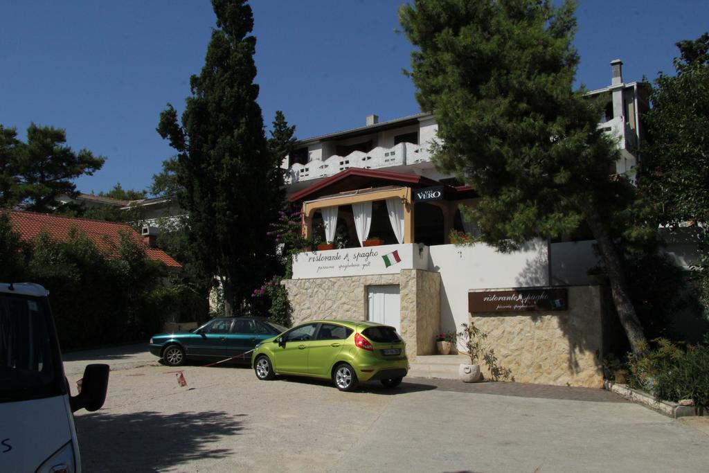 Novalja Guesthouse Economy Rooms Экстерьер фото